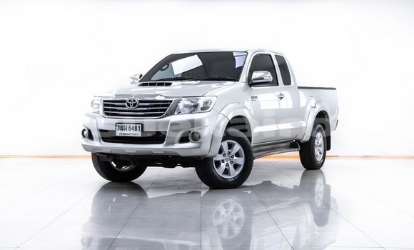 ซื้อ รถมือสอง Toyota Hiluxe VIGO อื่น ๆ รถยนต์ ใน %{เมือง} ใน กรุงเทพมหานคร