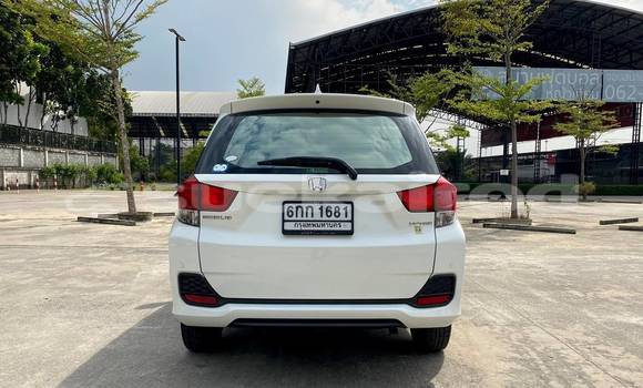Buy Used Honda Mobilio White Car in Bangkok in Bangkok Buy Used Honda Mobilio White Car in Bangkok in Bangkok