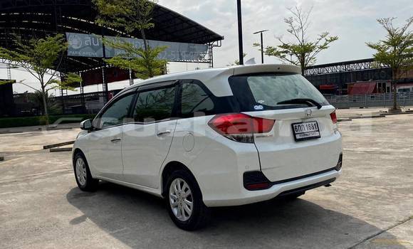 Buy Used Honda Mobilio White Car in Bangkok in Bangkok Buy Used Honda Mobilio White Car in Bangkok in Bangkok