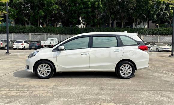 Buy Used Honda Mobilio White Car in Bangkok in Bangkok Buy Used Honda Mobilio White Car in Bangkok in Bangkok