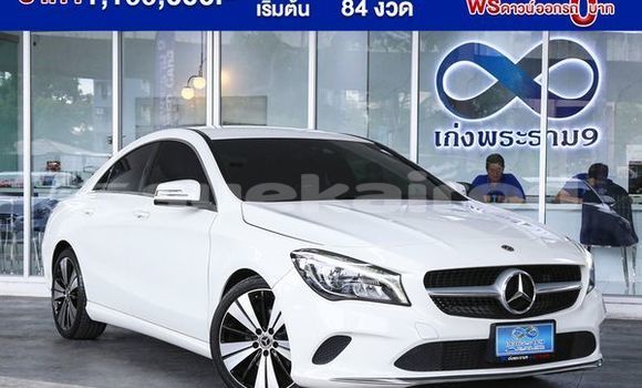 ซื้อ รถมือสอง Mercedes-Benz CLA-klasse ขาว รถยนต์ ใน %{เมือง} ใน กรุงเทพมหานคร