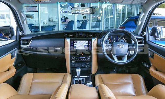 ซื้อ รถมือสอง Toyota Fortuner สีดำ รถยนต์ ใน %{เมือง} ใน กรุงเทพมหานคร ซื้อ รถมือสอง Toyota Fortuner สีดำ รถยนต์ ใน %{เมือง} ใน กรุงเทพมหานคร