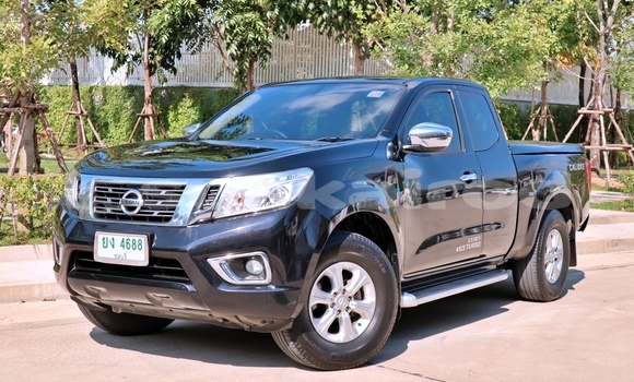 ซื้อ รถมือสอง Nissan Navara (Frontier) สีดำ รถยนต์ ใน %{เมือง} ใน กรุงเทพมหานคร