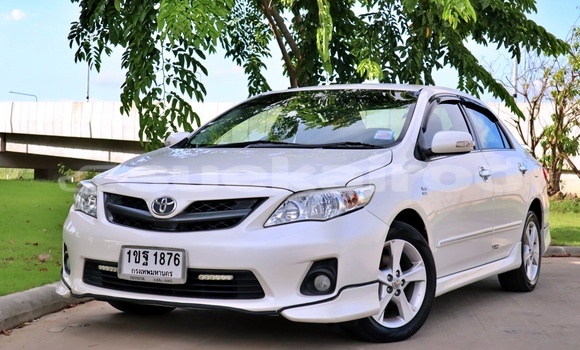 ซื้อ รถมือสอง Toyota Altis ขาว รถยนต์ ใน %{เมือง} ใน กรุงเทพมหานคร