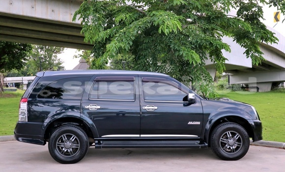 Buy Used Isuzu MU-7 Black Car in Bangkok in Bangkok Buy Used Isuzu MU-7 Black Car in Bangkok in Bangkok