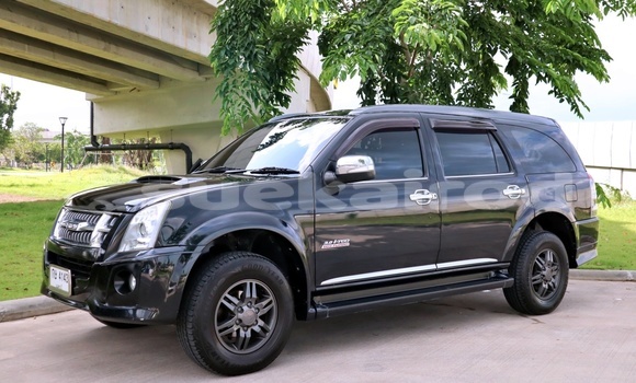 Buy Used Isuzu MU-7 Black Car in Bangkok in Bangkok Buy Used Isuzu MU-7 Black Car in Bangkok in Bangkok