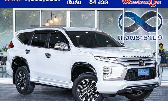 ซื้อ รถมือสอง Mitsubishi Pajero Sport ขาว รถยนต์ ใน %{เมือง} ใน กรุงเทพมหานคร