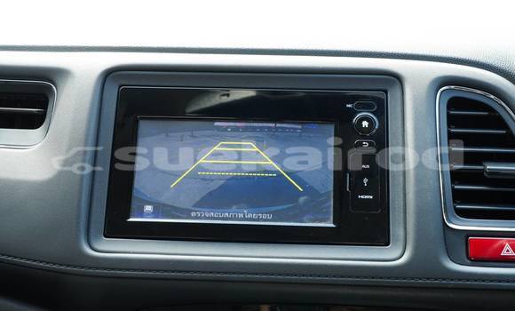 Buy Used Honda HR-V White Car in Bangkok in Bangkok Buy Used Honda HR-V White Car in Bangkok in Bangkok