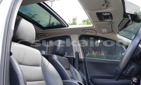 Buy Used Honda HR-V White Car in Bangkok in Bangkok Buy Used Honda HR-V White Car in Bangkok in Bangkok