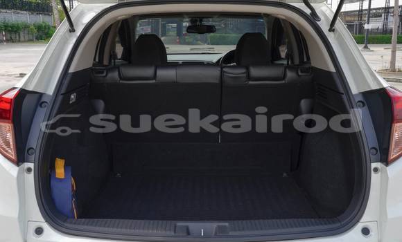 Buy Used Honda HR-V White Car in Bangkok in Bangkok Buy Used Honda HR-V White Car in Bangkok in Bangkok