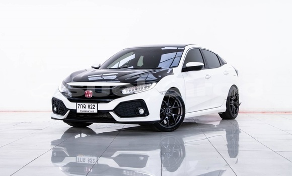 ซื้อ รถมือสอง Honda Civic ขาว รถยนต์ ใน %{เมือง} ใน กรุงเทพมหานคร