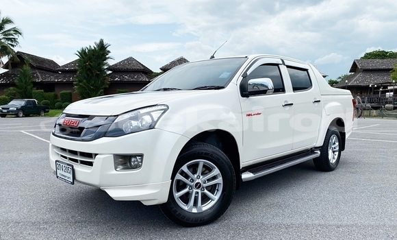 Buy Used Isuzu D-Max White Car in Bangkok in Bangkok