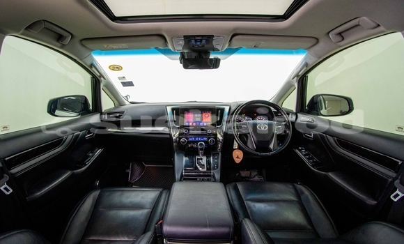 Buy Used Toyota Alphard White Car in Bangkok in Bangkok Buy Used Toyota Alphard White Car in Bangkok in Bangkok