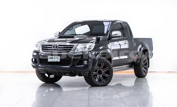 ซื้อ รถมือสอง Toyota Hiluxe VIGO สีดำ รถยนต์ ใน %{เมือง} ใน กรุงเทพมหานคร