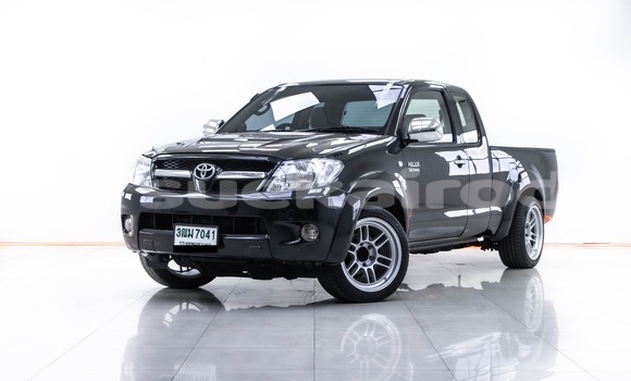 Buy Used Toyota Hiluxe VIGO Black Car in Bangkok in Bangkok