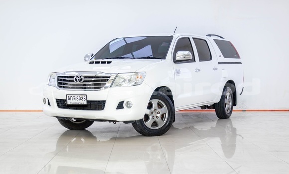Buy Used Toyota Hiluxe VIGO White Car in Bangkok in Bangkok Buy Used Toyota Hiluxe VIGO White Car in Bangkok in Bangkok
