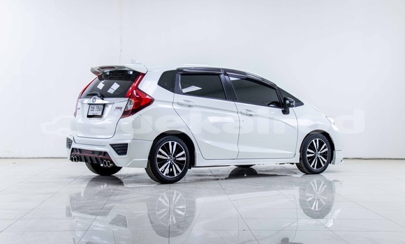 ซื้อ รถมือสอง Honda Jazz ขาว รถยนต์ ใน %{เมือง} ใน กรุงเทพมหานคร ซื้อ รถมือสอง Honda Jazz ขาว รถยนต์ ใน %{เมือง} ใน กรุงเทพมหานคร