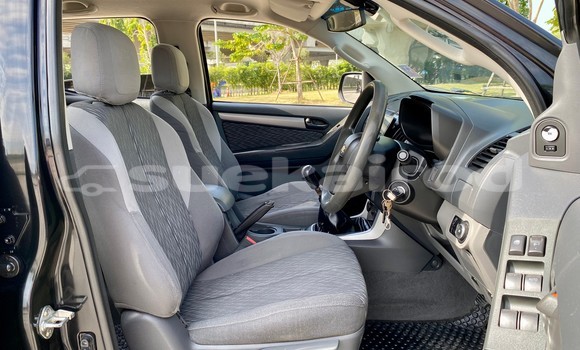 Buy Used Chevrolet Corolado Black Car in Bangkok in Bangkok Buy Used Chevrolet Corolado Black Car in Bangkok in Bangkok