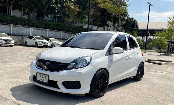 ซื้อ รถมือสอง Honda Brio ขาว รถยนต์ ใน %{เมือง} ใน กรุงเทพมหานคร