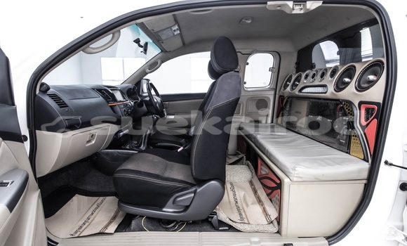 Buy Used Toyota Hiluxe VIGO White Car in Bangkok in Bangkok Buy Used Toyota Hiluxe VIGO White Car in Bangkok in Bangkok