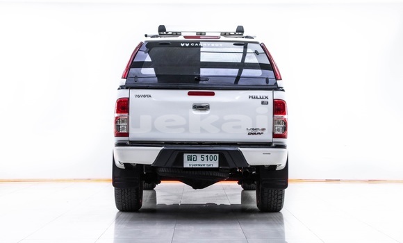 Buy Used Toyota Hiluxe VIGO White Car in Bangkok in Bangkok Buy Used Toyota Hiluxe VIGO White Car in Bangkok in Bangkok