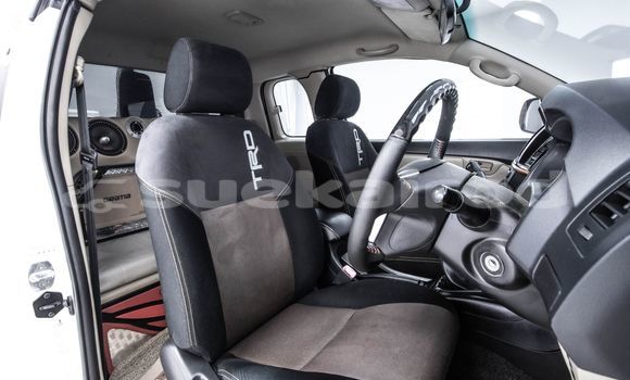 Buy Used Toyota Hiluxe VIGO White Car in Bangkok in Bangkok Buy Used Toyota Hiluxe VIGO White Car in Bangkok in Bangkok