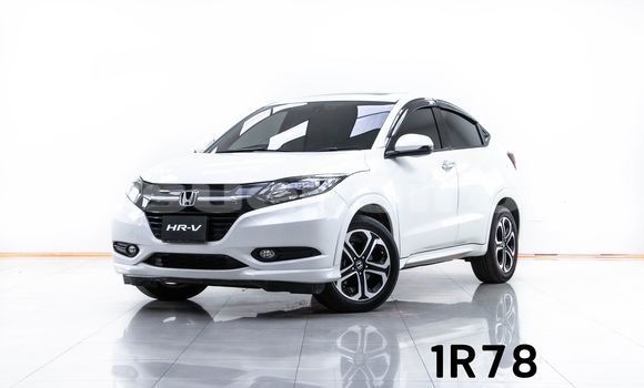 Buy Used Honda HR-V White Car in Bangkok in Bangkok Buy Used Honda HR-V White Car in Bangkok in Bangkok