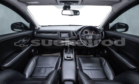 Buy Used Honda HR-V White Car in Bangkok in Bangkok Buy Used Honda HR-V White Car in Bangkok in Bangkok