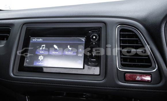 Buy Used Honda HR-V White Car in Bangkok in Bangkok Buy Used Honda HR-V White Car in Bangkok in Bangkok