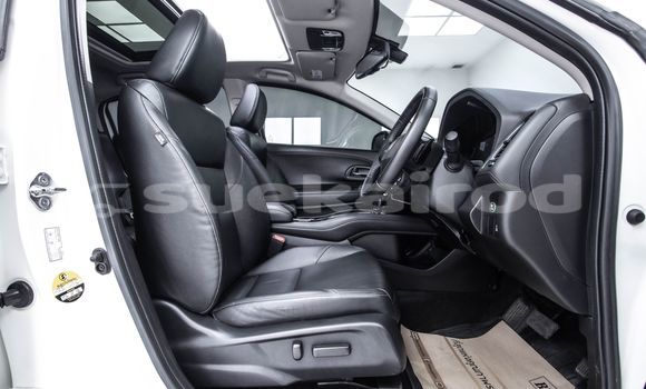 Buy Used Honda HR-V White Car in Bangkok in Bangkok Buy Used Honda HR-V White Car in Bangkok in Bangkok