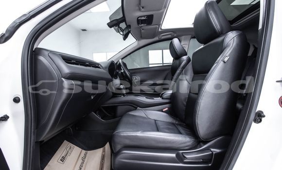 Buy Used Honda HR-V White Car in Bangkok in Bangkok Buy Used Honda HR-V White Car in Bangkok in Bangkok