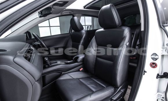 Buy Used Honda HR-V White Car in Bangkok in Bangkok Buy Used Honda HR-V White Car in Bangkok in Bangkok