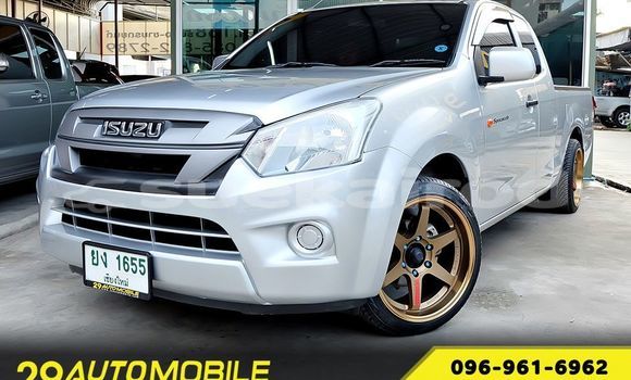 ซื้อ รถมือสอง Isuzu D-Max เงิน รถยนต์ ใน %{เมือง} ใน กรุงเทพมหานคร