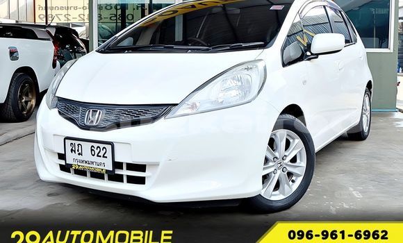 Buy Used Honda Jazz White Car in Bangkok in Bangkok