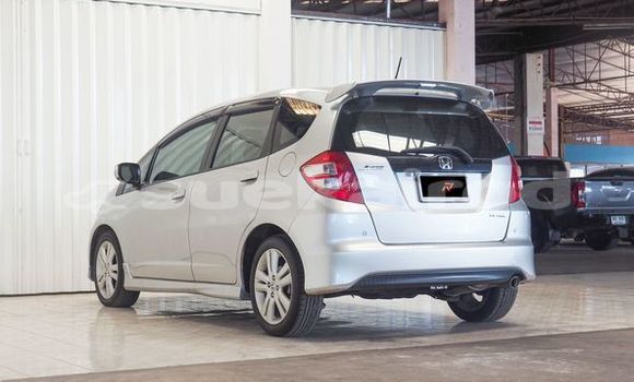 Buy Used Honda Jazz Silver Car in Bangkok in Bangkok Buy Used Honda Jazz Silver Car in Bangkok in Bangkok