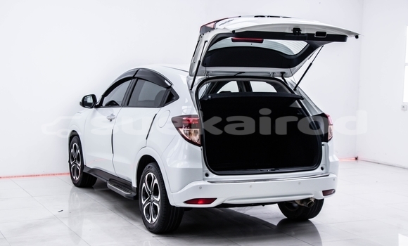 Buy Used Honda HRâV White Car in Bangkok in Bangkok Buy Used Honda HRâV White Car in Bangkok in Bangkok