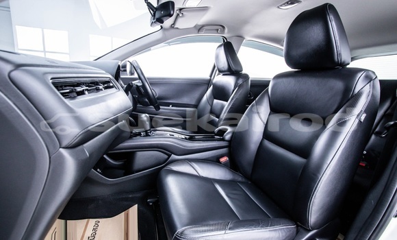 Buy Used Honda HRâV White Car in Bangkok in Bangkok Buy Used Honda HRâV White Car in Bangkok in Bangkok