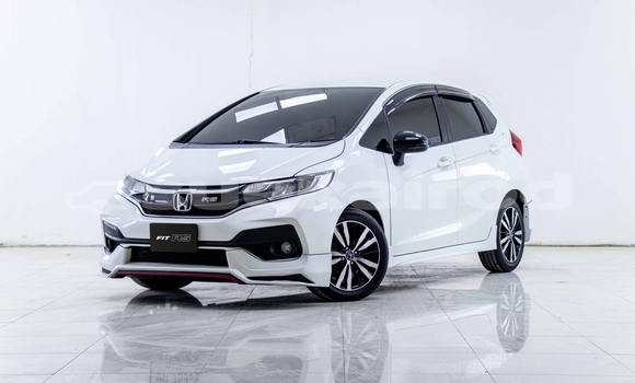 Buy Used Honda Jazz White Car in Bangkok in Bangkok