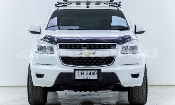 Buy Used Chevrolet Corolado White Car in Bangkok in Bangkok Buy Used Chevrolet Corolado White Car in Bangkok in Bangkok
