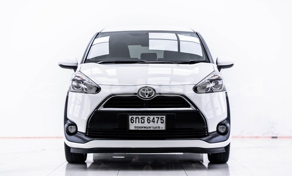 Buy Used Toyota Sienta White Car in Bangkok in Bangkok Buy Used Toyota Sienta White Car in Bangkok in Bangkok
