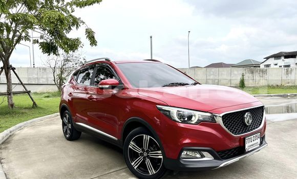 ซื้อ รถมือสอง MG ZS สีแดง รถยนต์ ใน %{เมือง} ใน กรุงเทพมหานคร