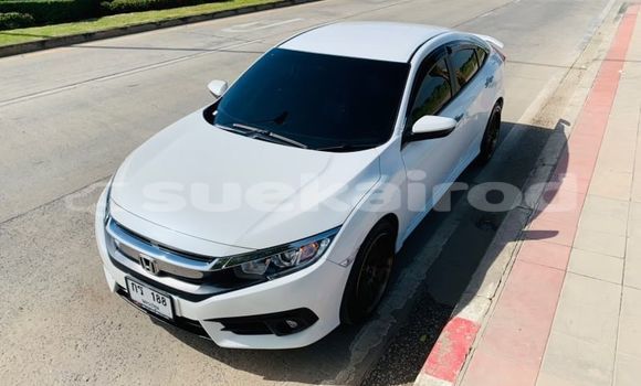 ซื้อ รถมือสอง Honda Civic ขาว รถยนต์ ใน %{เมือง} ใน กรุงเทพมหานคร