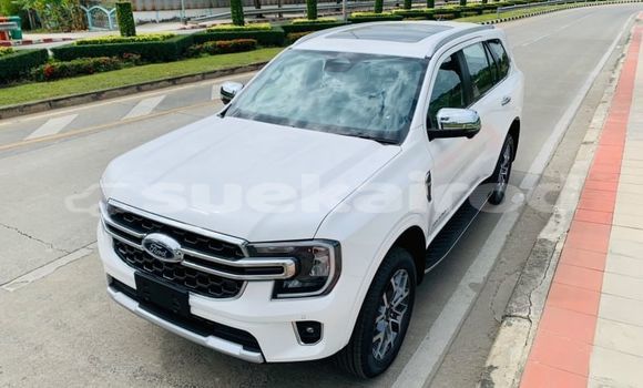 ซื้อ รถมือสอง Ford Everest ขาว รถยนต์ ใน %{เมือง} ใน กรุงเทพมหานคร