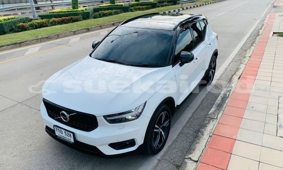 Buy Used Volvo XC40 White Car in Bangkok in Bangkok