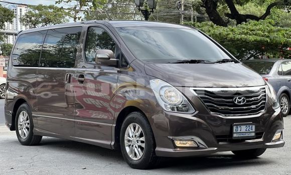 Buy Used Hyundai H1 Brown Car in Bangkok in Bangkok Buy Used Hyundai H1 Brown Car in Bangkok in Bangkok