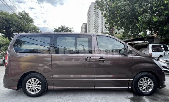 Buy Used Hyundai H1 Brown Car in Bangkok in Bangkok Buy Used Hyundai H1 Brown Car in Bangkok in Bangkok