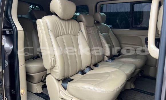Buy Used Hyundai H1 Brown Car in Bangkok in Bangkok Buy Used Hyundai H1 Brown Car in Bangkok in Bangkok