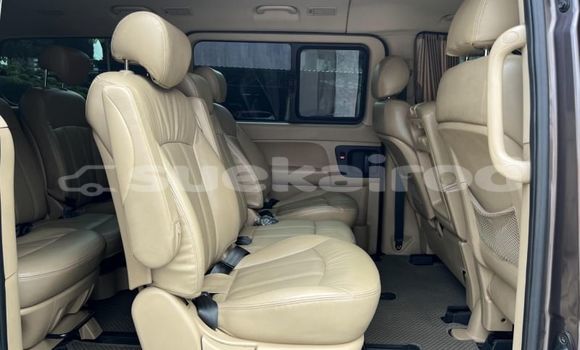 Buy Used Hyundai H1 Brown Car in Bangkok in Bangkok Buy Used Hyundai H1 Brown Car in Bangkok in Bangkok