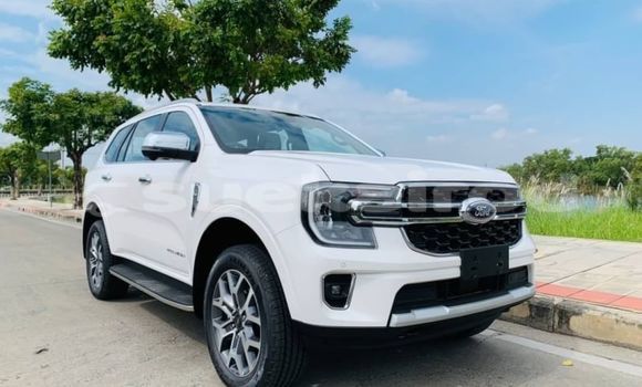 Buy Used Ford Everest White Car in Bangkok in Bangkok Buy Used Ford Everest White Car in Bangkok in Bangkok
