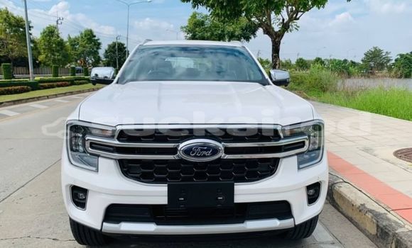 Buy Used Ford Everest White Car in Bangkok in Bangkok Buy Used Ford Everest White Car in Bangkok in Bangkok